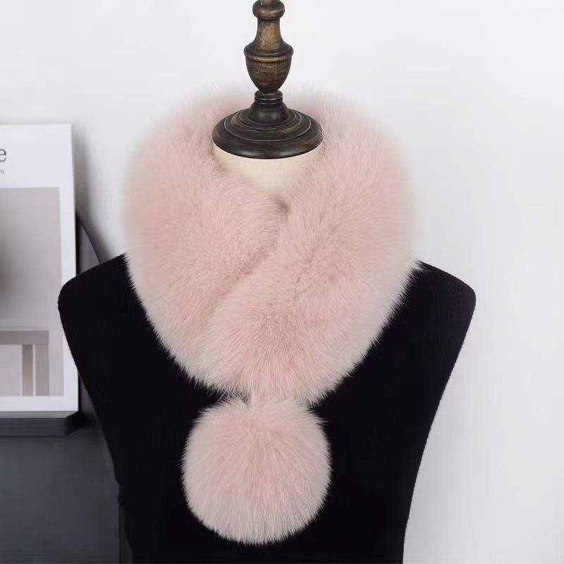 Magnetisk halsvärmare i fuskpäls