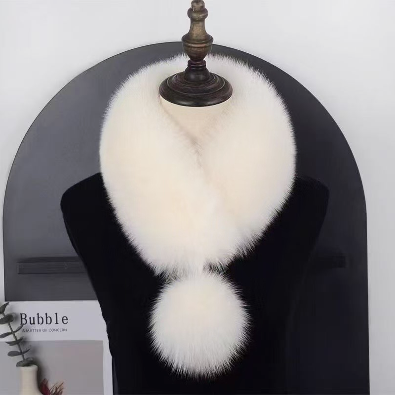 Magnetisk halsvärmare i fuskpäls