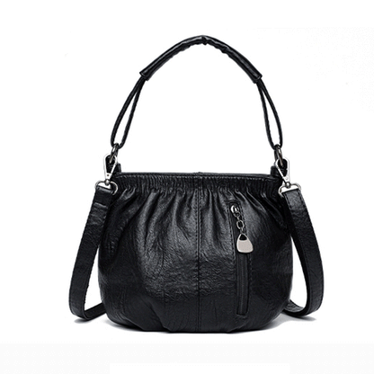 Mjuk läderväska med skrynklig design 👜✨