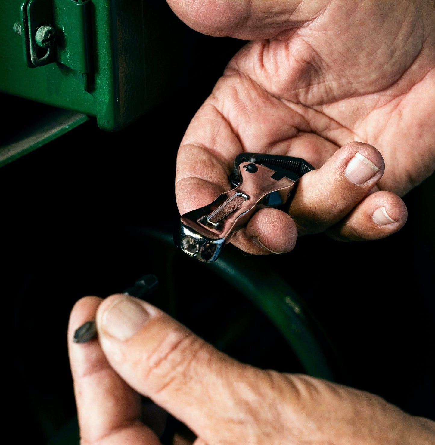 🔥Hetsäljande - Miniatyrnyckel med kort handtag