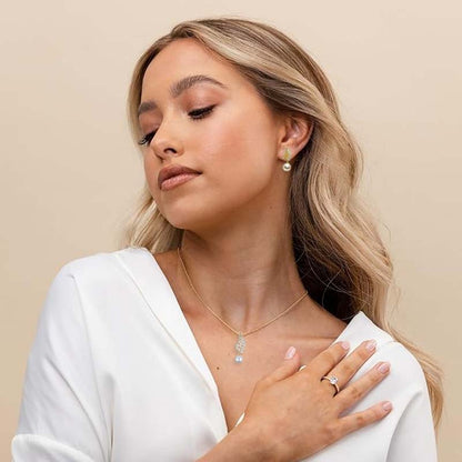 ✨ Pärlörhängen & Halsband med Vingdesign – Elegant Smyckesset för Kvinnor