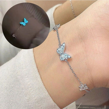 🦋 Glow-in-the-Dark Fjärilshalsband | Lys upp din unika charm 🦋