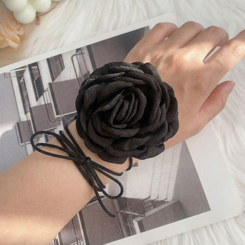 🌹 Handgjort tyg rosblomband