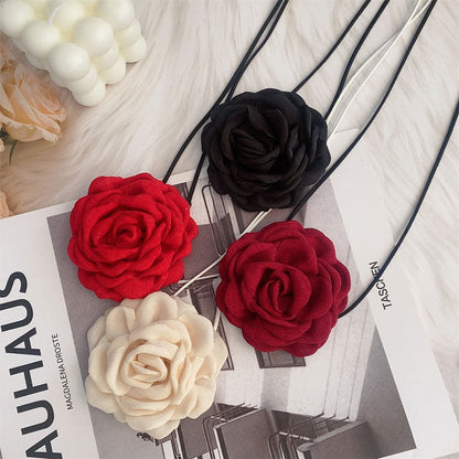 🌹 Handgjort tyg rosblomband