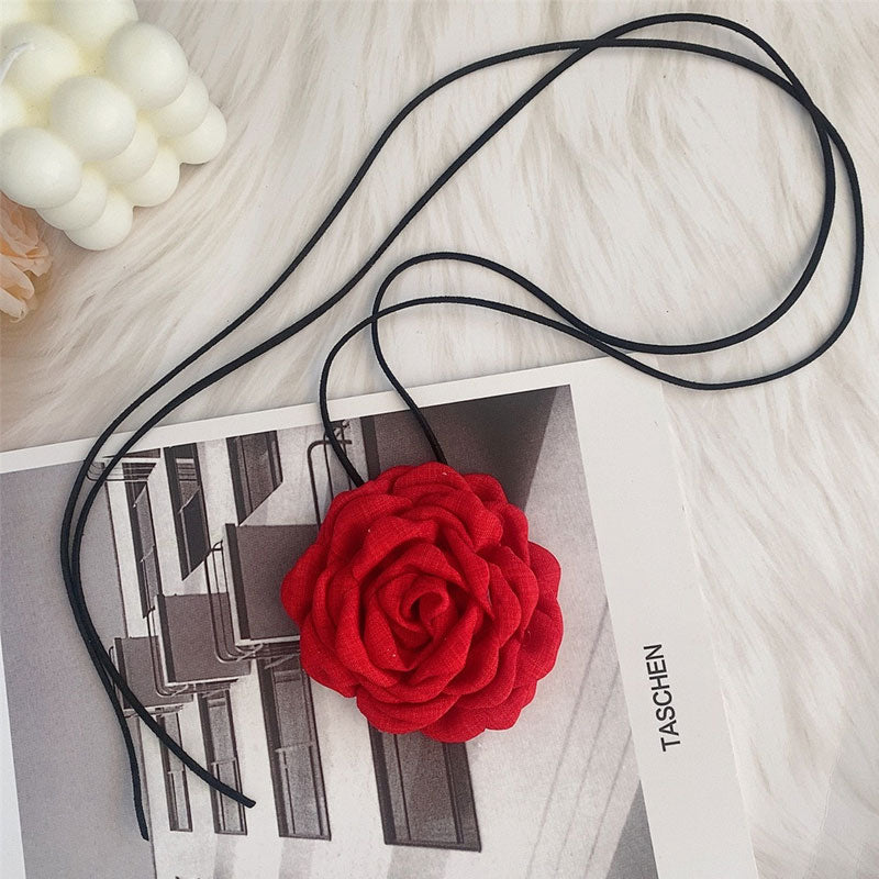 🌹 Handgjort tyg rosblomband