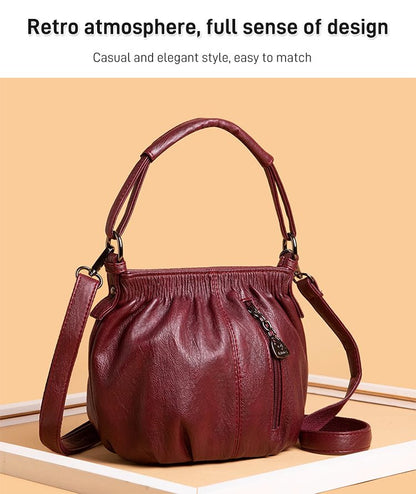 Mjuk läderväska med skrynklig design 👜✨