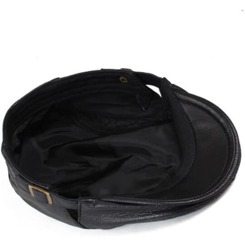 Klassisk lädermössa för vintern