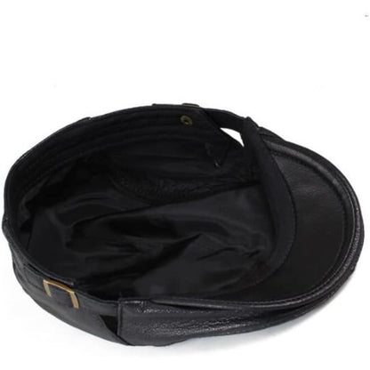 Klassisk lädermössa för vintern