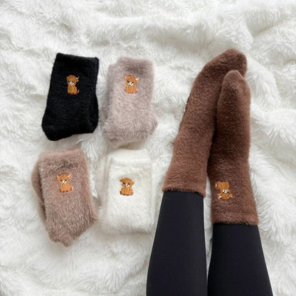 🧦Ultra-värme för kalla dagar🐮Fuzzy höglands-ko-strumpor