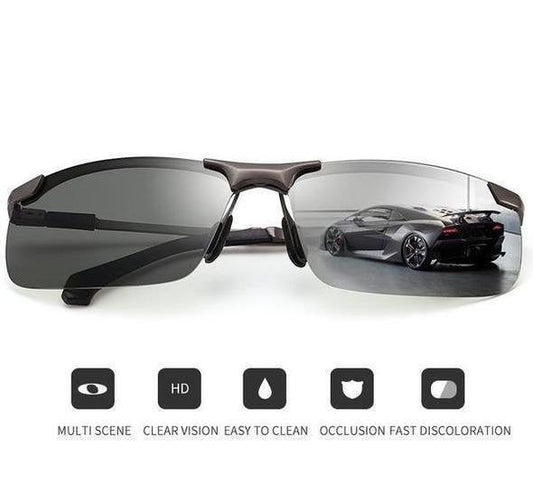 2026 ÅRETS BÄSTSÄLJARE🔥Över 50 000 sålda!🕶️ Uppgraderade fotokromatiska glas! Bländskyddande polariserade glas kombinerat med smart ljusanpassning. Ett snyggt och smart val för dina ögon.